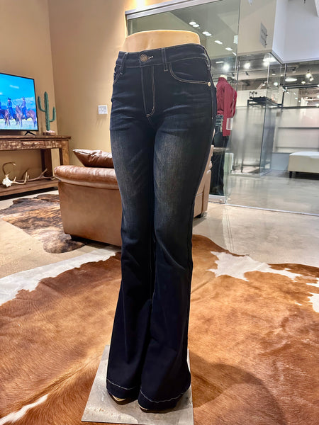 CC Carissa Classic Dark Wash Jean